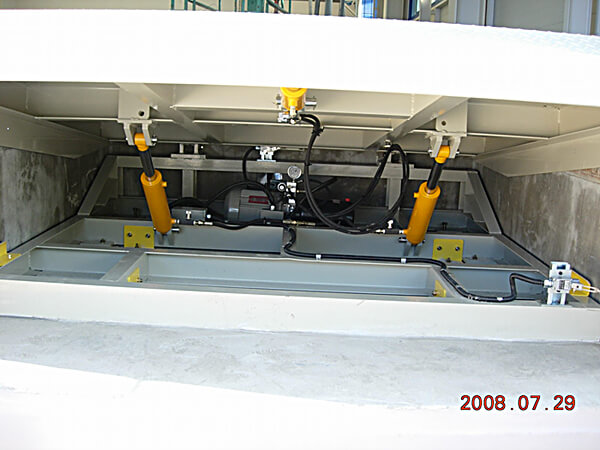 도크 레벨러 유압 구동부(실린더/링크) 상세 사진