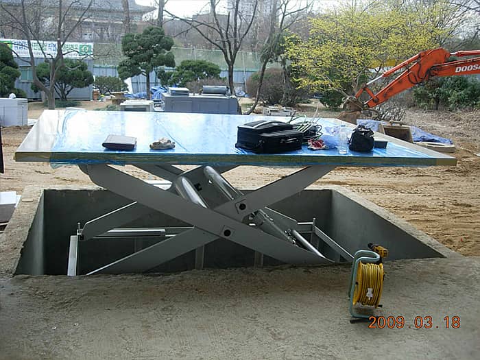 피트형 가위식(Scissor) 리프트 플랫폼 설치 사례