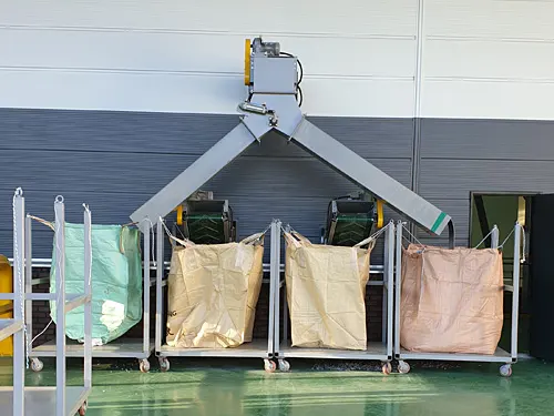 리사이클링 공정 최종 결과물 배출장치