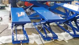 이지산기 2단 암 구조 더블 Scissor 테이블 리프트 구동 모습